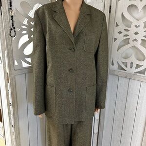 Talbots Classic Olive Pantsuit Italian imported Wool & Silk Size 16